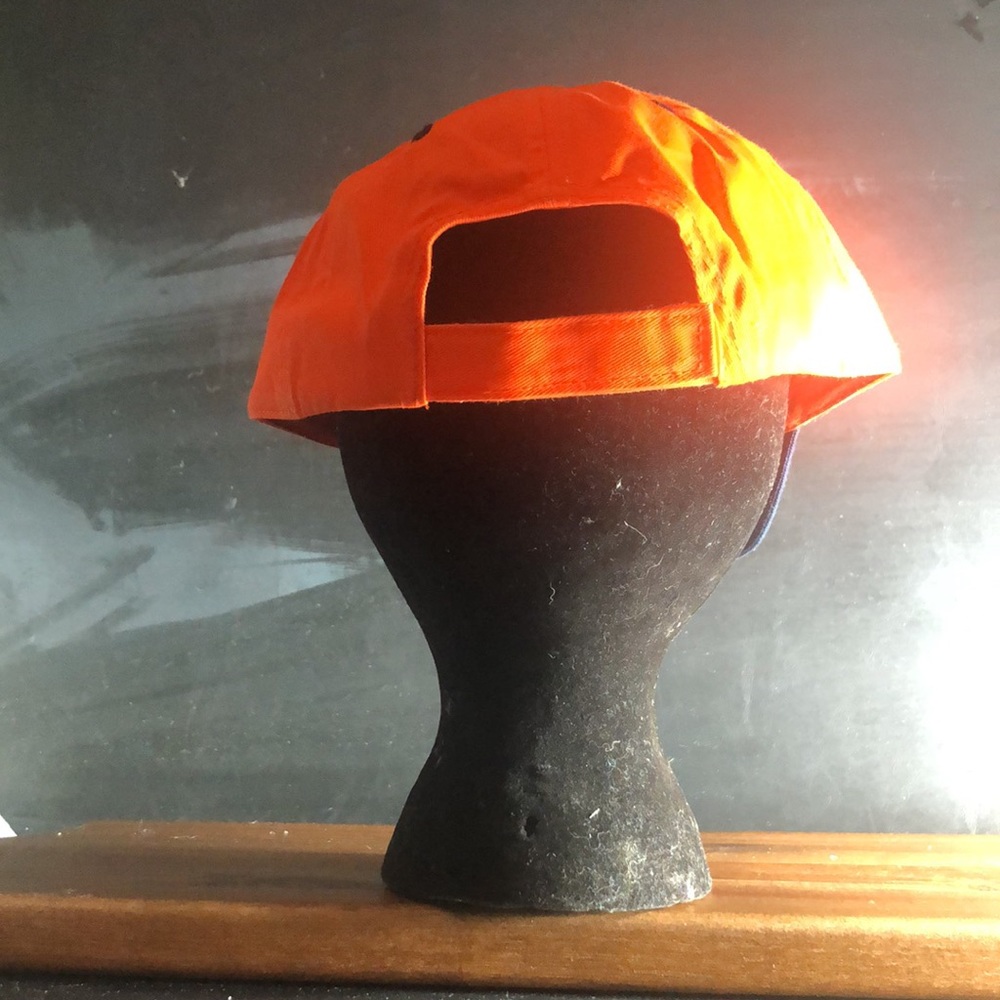 Ladies adjustable cap 🧢 - Picture 3 of 3